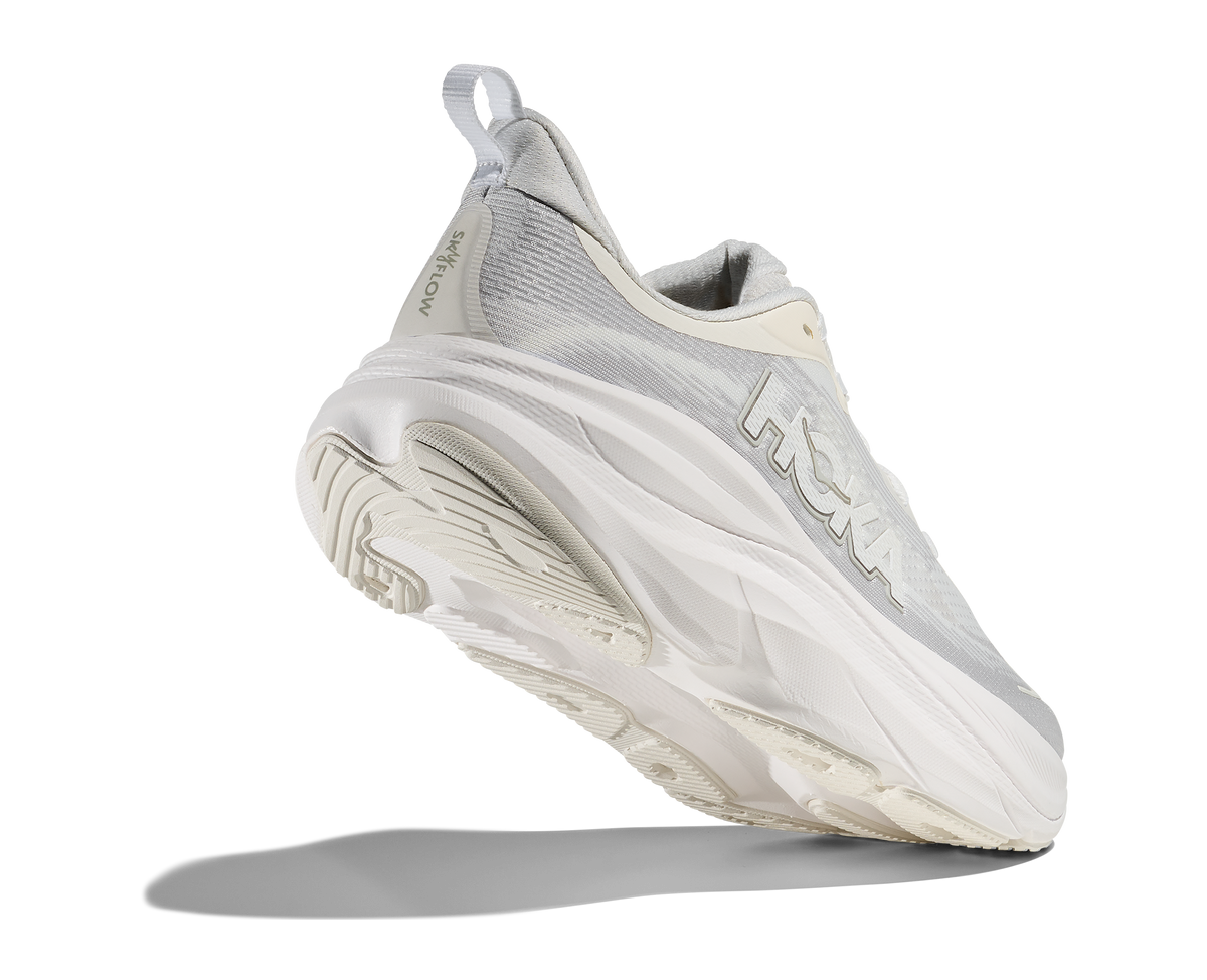 HOKA Women's Skyflow - FROST / COSMIC GREY
