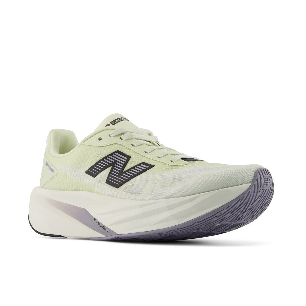 New Balance Womens Fuelcell Rebel V5 - PISTACHIO BUTTER (Wide)